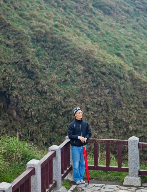 Chinese Pose