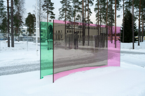 Zone (Red 0001, Blue 0002, grey)<br>
2023<br>
Tempered glass, 400cm x 240cm x 70cm