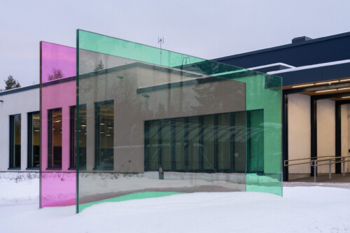 Zone (Red 0001, Blue 0002, grey)<br>
2023<br>
Tempered glass, 400cm x 240cm x 70cm