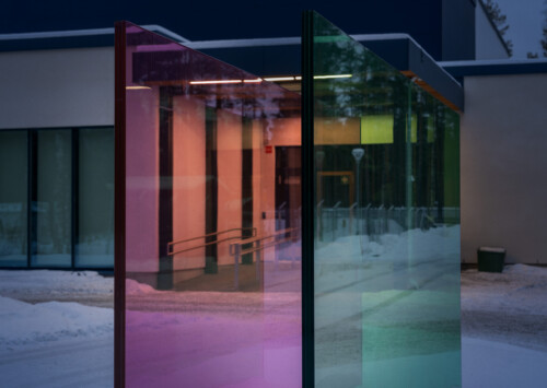 Zone (Red 0001, Blue 0002, grey)<br>
2023<br>
Tempered glass, 400cm x 240cm x 70cm