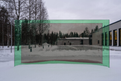 Zone (Red 0001, Blue 0002, grey)<br>
2023<br>
Tempered glass, 400cm x 240cm x 70cm